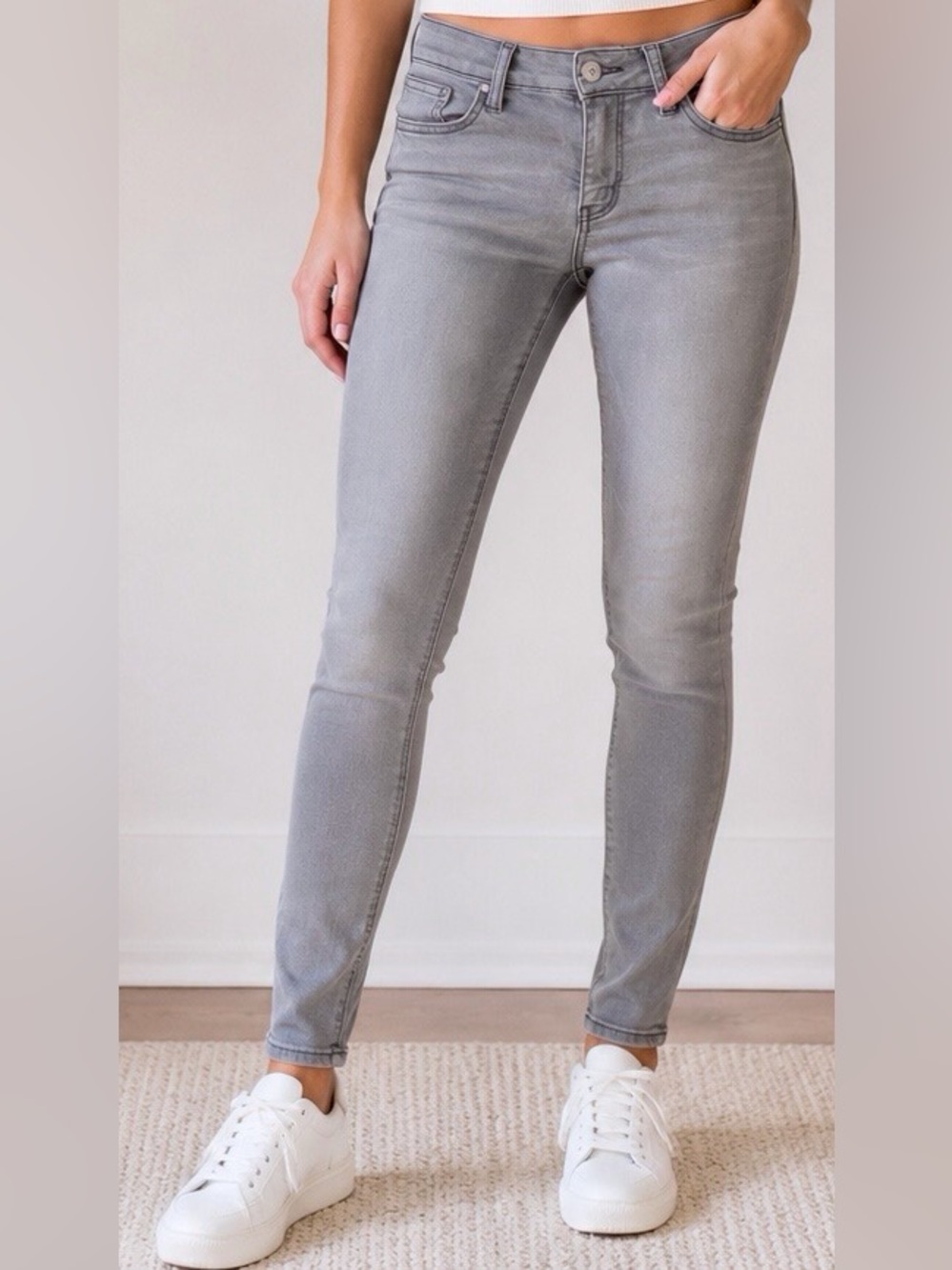American Eagle Gray Skinny Jeans Size 0